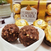 手快有：FERRERO ROCHER 费列罗 金莎榛果威化巧克力 30粒 *3件