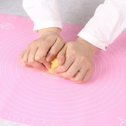 棋康 硅胶揉面垫 29*26cm*1mm 送切面刀 2.8元包邮（2人拼购）