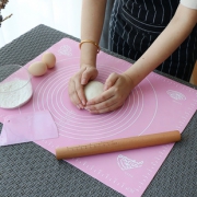 贝焙 烘焙擀面垫 小号 26*29cm 送切面刀 3.9元包邮（需用券）