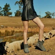 双11预告：11日0点：OZWEAR UGG 女蝴蝶结羊毛一体雪地靴 379元包邮（需用券）