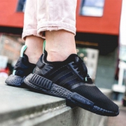 Adidas 阿迪达斯 NMD_R1 BOOST 女款运动休闲鞋
