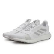 adidas 阿迪达斯 SenseBOOST GO  男子跑步鞋 392元包邮（用券）