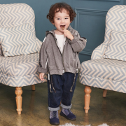 双11预售：UGG 小童魔术贴运动鞋 1096389T 240元包邮（定金30元）
