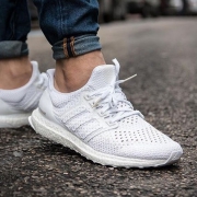 12日0点、双12预告：adidas UltraBOOST Clima 男女跑步运动鞋 低至444元（需用券）
