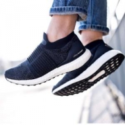 12日0点、双12预告：adidas 阿迪达斯 UltraBOOST LACELESS 女子跑步鞋