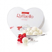 PLUS会员：Ferrero Raffaello 费列罗 拉斐尔椰蓉扁桃仁巧克力 10粒心形礼盒装 100g