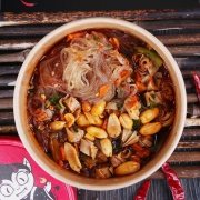 同碗福 酸辣粉 118g*6桶 16.9元包邮（需用券）