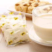 KFC供应商、非转基因、不加蔗糖：30gx10包 龙王 速溶豆浆粉