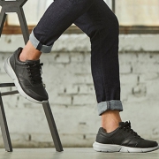 26日0点：Skechers 斯凯奇 65861 男款休闲鞋 235.05元包邮（需用券）