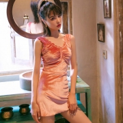 OMOM KB29005 女士丝绒连体裙式泳衣 117元