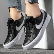 NIKE 耐克 COURT ROYALE AC AO2810 女士运动鞋