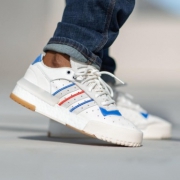 12日0点、双12预告：adidas Originals RIVALRY RM LOW 男款运动鞋 低至304.39元（需用券）