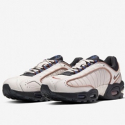 NIKE 耐克 AIR MAX TAILWIND AQ2567 缓震耐磨跑步鞋 +凑单品