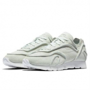 12日0点： NIKE OUTBURST DECONSTRUCT AQ4241 女子运动鞋