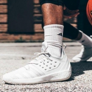 双12预告：adidas 阿迪达斯 Harden Vol. 2 AP9871 男款篮球鞋 439元包邮（凑单更优惠）