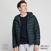 优衣库 420314 男士高级轻型羽绒连帽外套