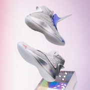 安踏（ANTA） 汤普森KT5签名球鞋 水晶球限量礼盒装