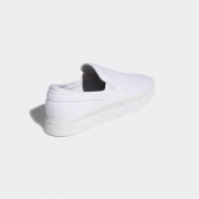 0点：adidas originals SABALO SLIP 中性休闲鞋