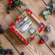 京东PLUS会员： CAUDALIE 欧缇丽 臻美亮白套装（臻白精华液30ml+臻白焕肌精华露50ml+萄籽焕颜晚霜15ml） *2件