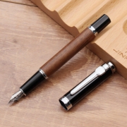 JINHAO 金豪 8802 木杆钢笔 0.5mm 23.8元包邮（需用券）