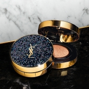 YVES SAINT LAURENT 圣罗兰 羽毛气垫粉底液  星钻限定版 14g+赠星钻气垫包+方管1.3g 530元包邮