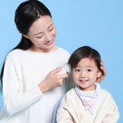 全身水洗，陶瓷刀头不伤宝宝头皮：小米 米兔 婴儿理发器
