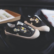 匡威旗下品牌  CESHOESES 儿童帆布鞋 小白鞋