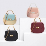5日0点：CHARLES＆KEITH  CK2-50150806 女士金属手柄小猪包