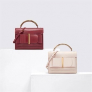 CHARLES＆KEITH CK2-50150851 金属链条蝴蝶结饰女士单肩包