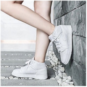 1日10点： NIKE 耐克 AIR JORDAN 1 MID BGAJ1 554725 中帮纯白篮球鞋