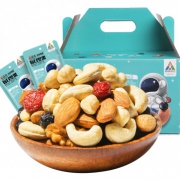 79元包邮！洽洽 每日坚果 混合果干坚果 750g/30袋  下单立减55元 5元优惠券（2.6元/包）