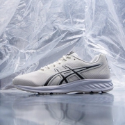 ASICS 亚瑟士 1011A956 男款运动跑鞋 245.7元包邮（限时用券）