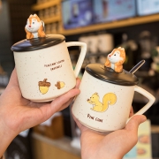 UP STYLE 悠家良品 松鼠马克杯 带盖勺 14.9元包邮（需用券）
