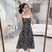必彩 小雏菊吊带裙 26.9元包邮