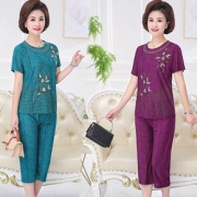 妈妈夏装冰丝上衣服中年女装短袖T恤中老年时尚显瘦大码两件套装