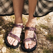 Teva 太哇 midform 1090969 女款户外运动凉鞋 87.1元包邮（前1小时）