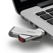 U盘身段，固态性能，USB 3.1：朗科 128GB U388极速版 金属U盘