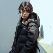 13日0点、反季特卖：Vans 范斯 VN0A3DEDBLK 男女保暖羽绒服 279.5元包邮（前1小时）