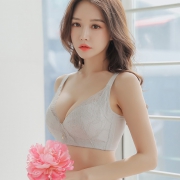 赠送加长扣 超十万好评 拾纤大胸显小舒适超薄文胸 券后￥29