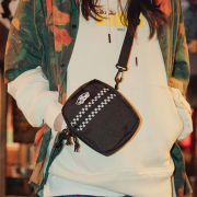 Vans 范斯 VN0A4BH1UVK 男女斜挎单肩包 118元