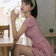 61预售：OMOM 夏日清新风 一体式泳衣 *2件 108元（合54元/件）