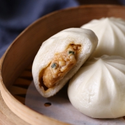 味来味趣  半成品鲜汁大肉包（猪肉含量25%）400g（10只） *2件 34.8元包邮（需用券）