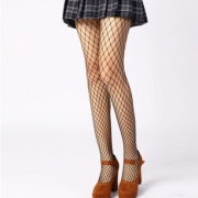 tutuanna 536000 女士网格连裤袜 15元
