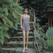限尺码：亦美珊 YMS209050 遮肚显瘦高腰少女连体泳衣 88元（需用券）