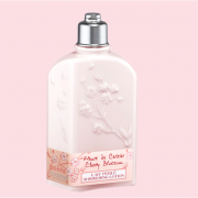 88VIP：L'OCCITANE 欧舒丹 樱花润肤露 250ml *2件 300.2元包邮（合150.1元/件）