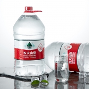 天猫会员店：农夫山泉 饮用天然水 5L*4桶 32.8元