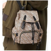 考拉海购黑卡会员： BURBERRY 博柏利 The Rucksack 女士印花尼龙军旅背包