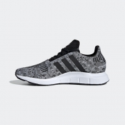 16日0点：adidas 阿迪达斯 三叶草 SWIFT RUN 男子经典运动鞋 EE4440 EE4442