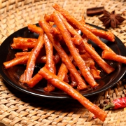 邬辣妈 辣条相思卷 500g 13.8元（需用券）
