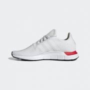 20点： adidas 阿迪达斯 三叶草 SWIFT RUN 男女运动鞋 EE4443